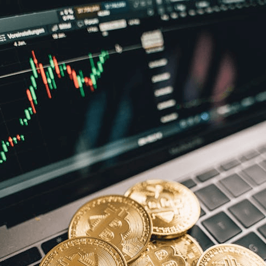 Instant 6000 Renova equipo de expertos en criptoinversión